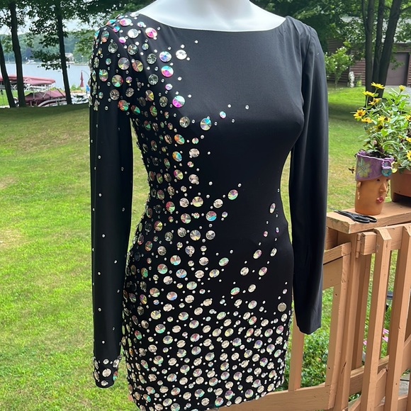 Bodycon beaded black mini dress 6 - Picture 2 of 10
